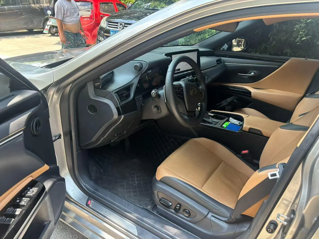 Lexus ES (Imported) 2022 ES300h 2.5 Stepless Premium Edition Automatic Gear 5