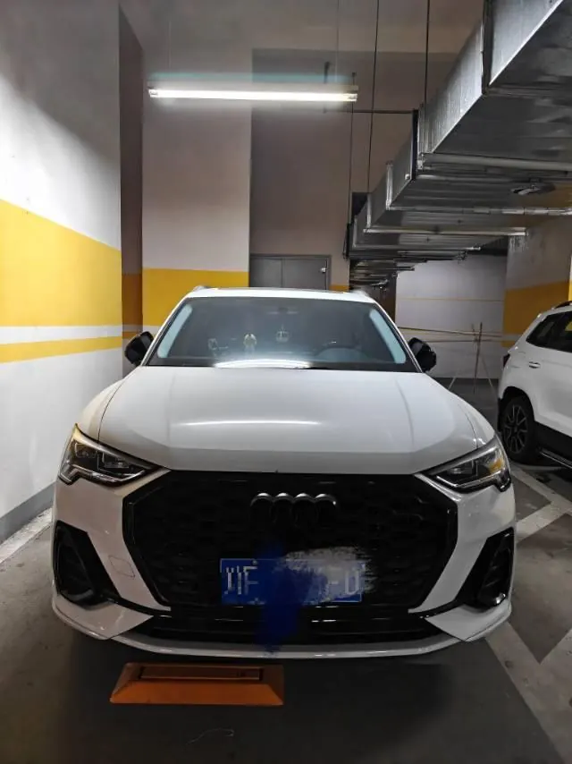 Audi 2022 Q3 1.4TFSI 35TFSI Fashion Dynamic Automatic 2