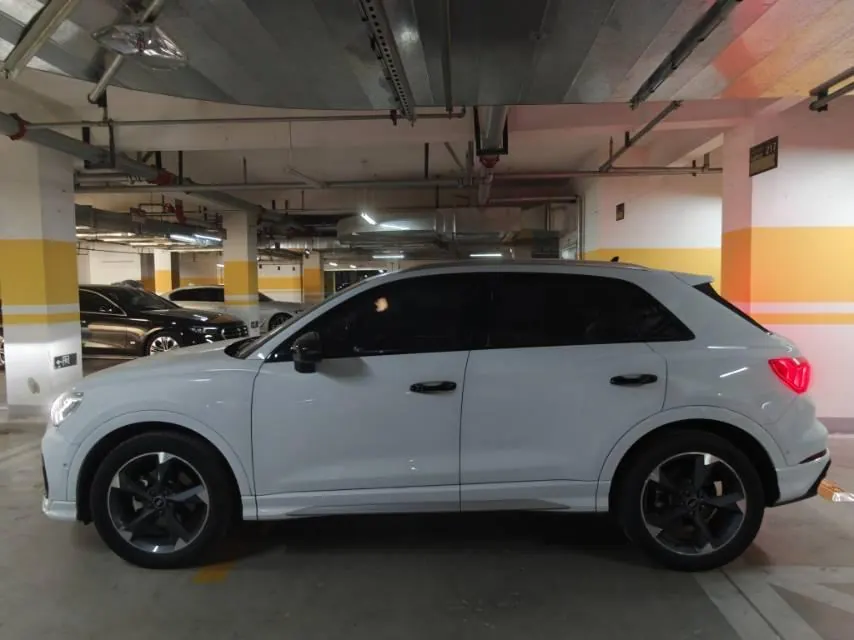 Audi 2022 Q3 1.4TFSI 35TFSI Fashion Dynamic Automatic 3