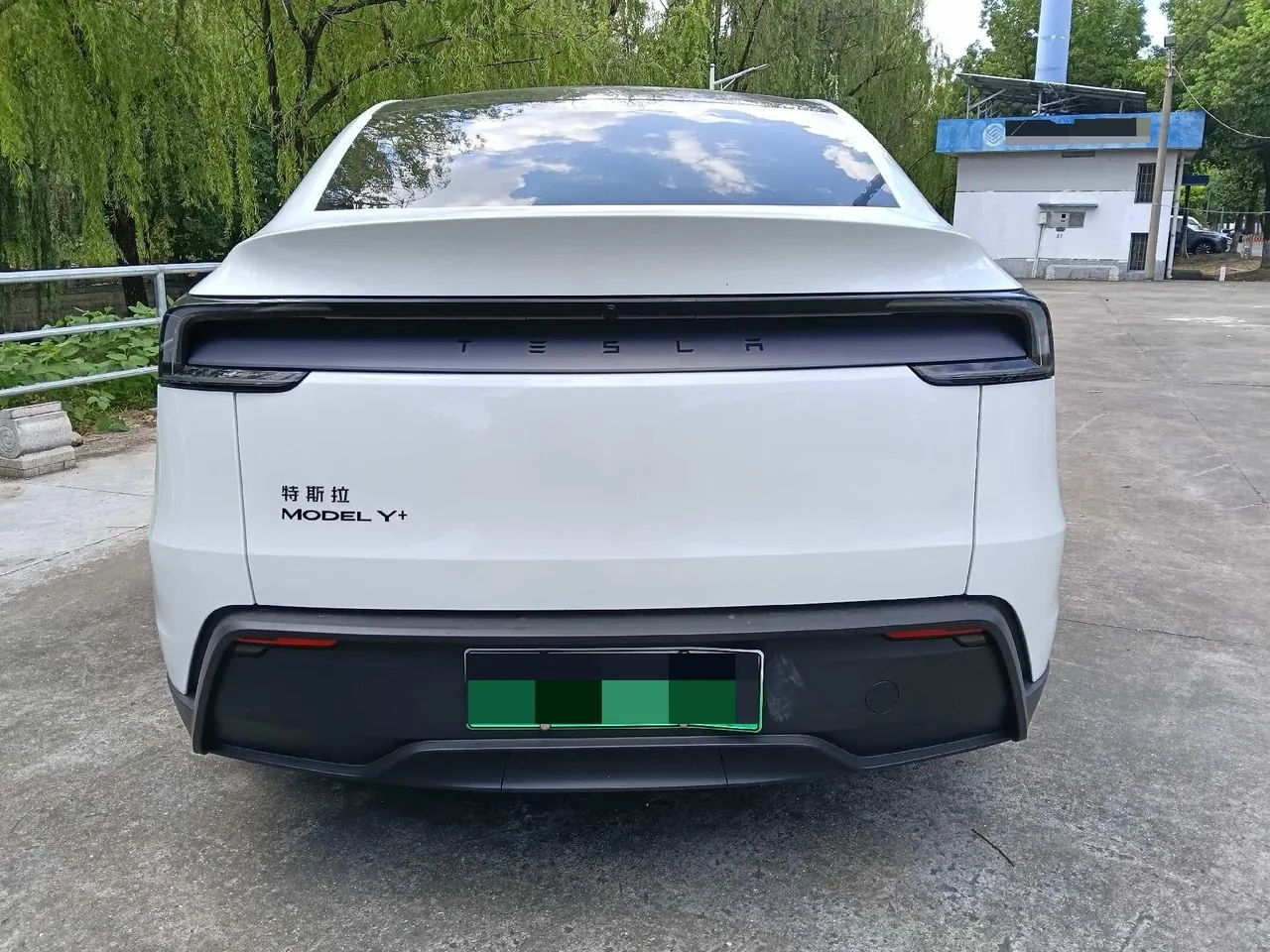 Tesla 2026 Model Y long endurance all-wheel drive version automatic transmission 4