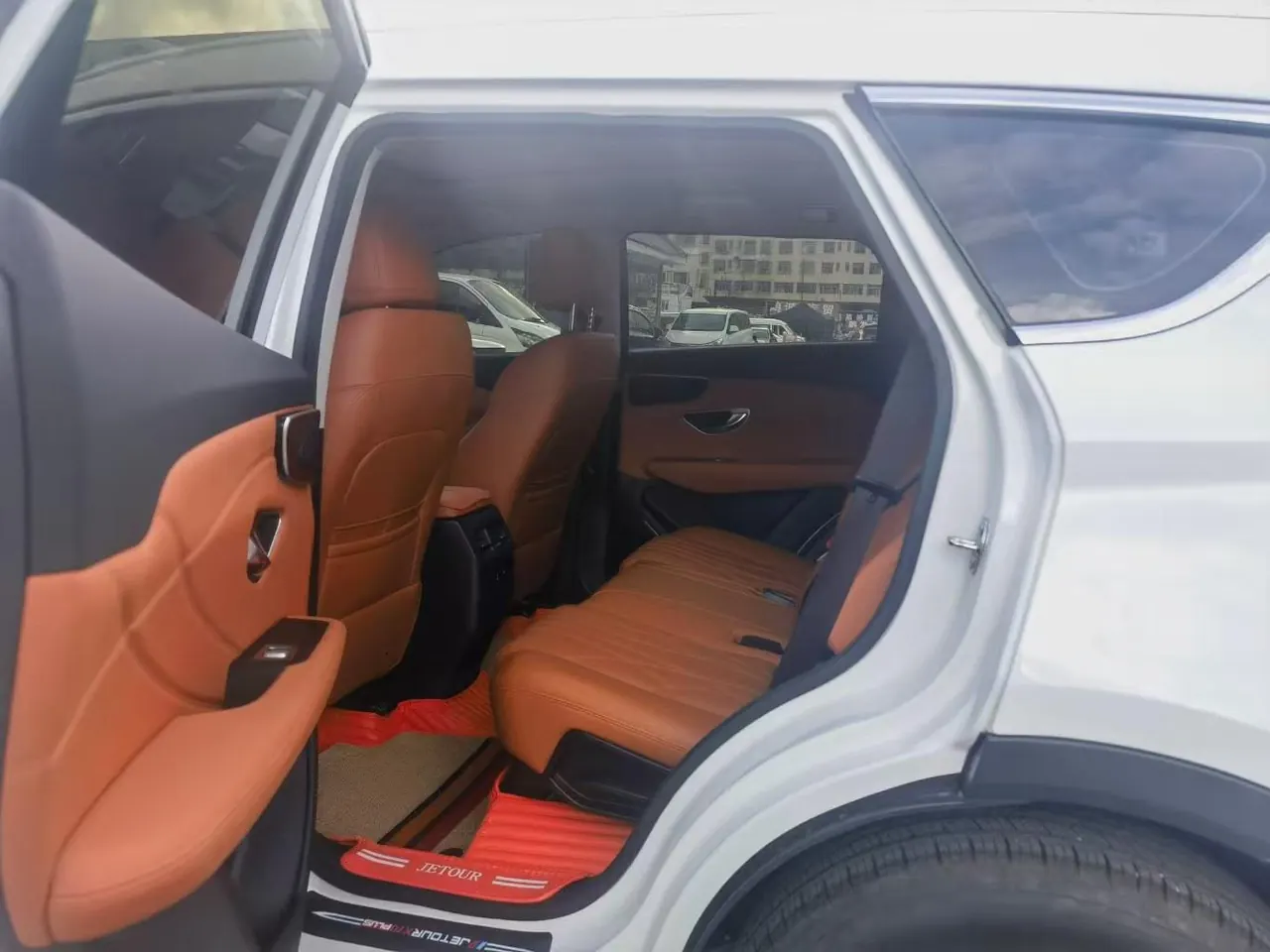 Jetour 2025 X70 PLUS 1.5T Ultimate 7-seat Automatic Gear 4
