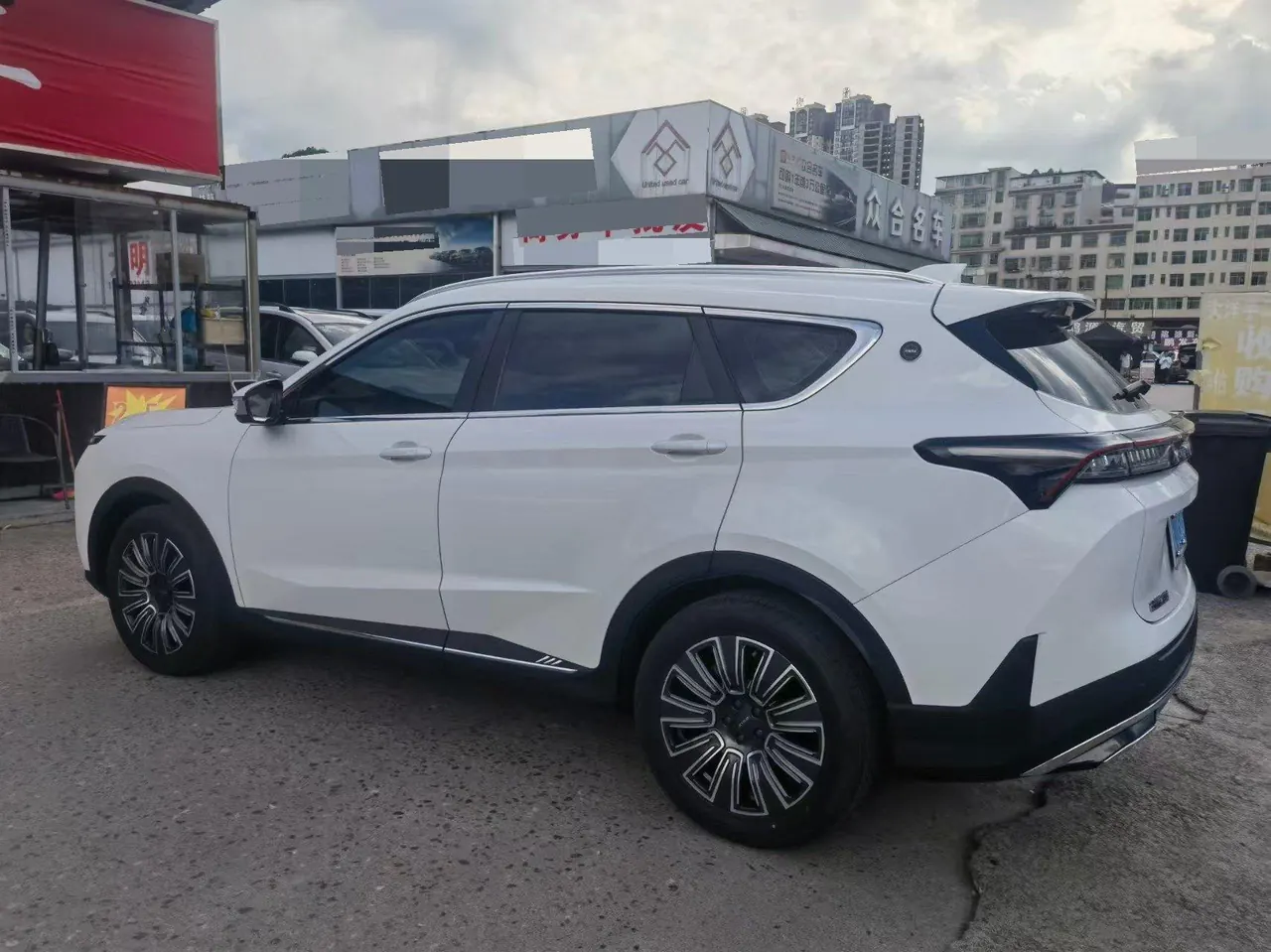 Jetour 2025 X70 PLUS 1.5T Ultimate 7-seat Automatic Gear 9
