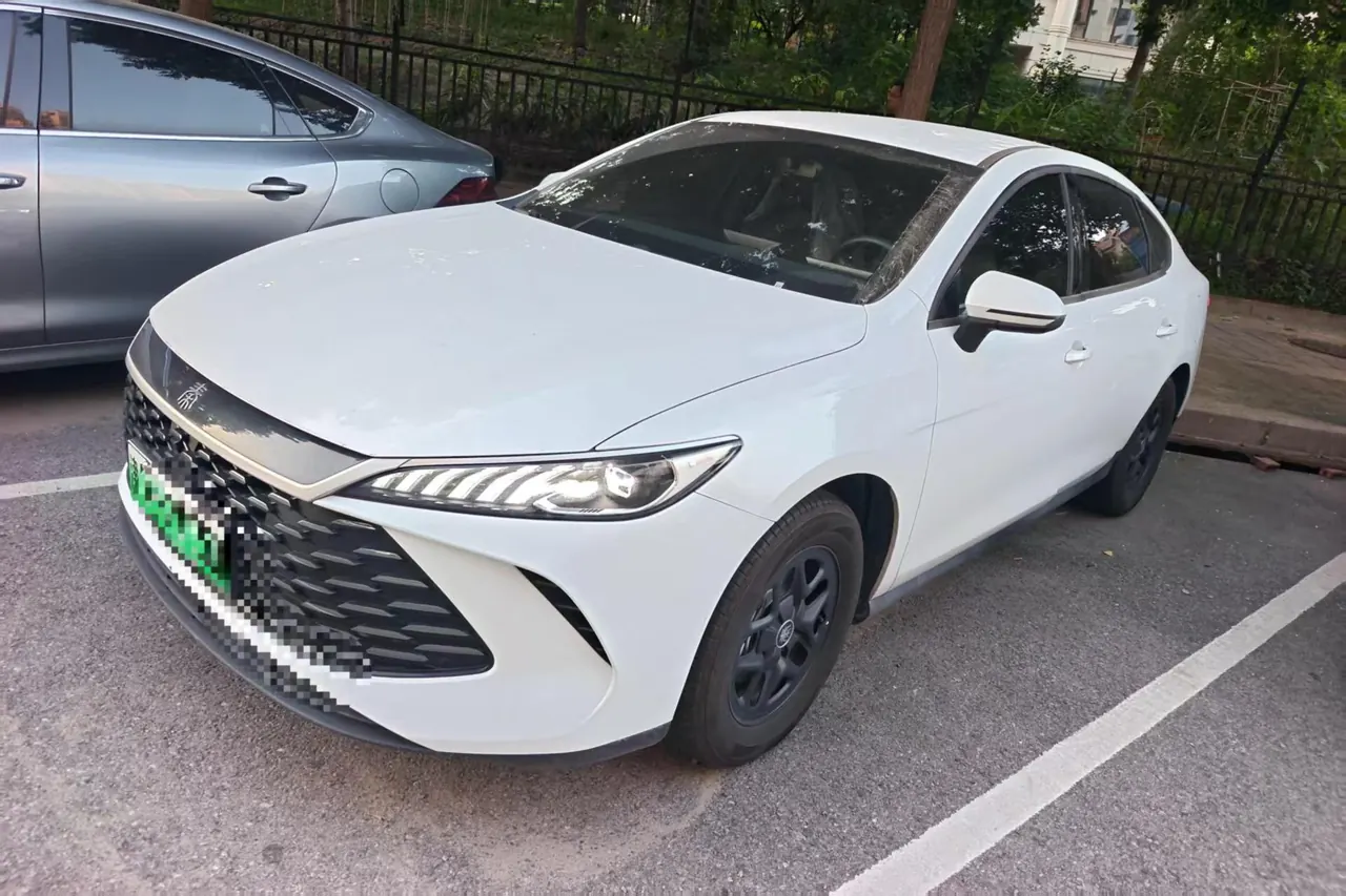 BYD 2025 Qin PLUS DM-i 1.5 stepless smart driving version 128KM aggressive automatic gear - View 1