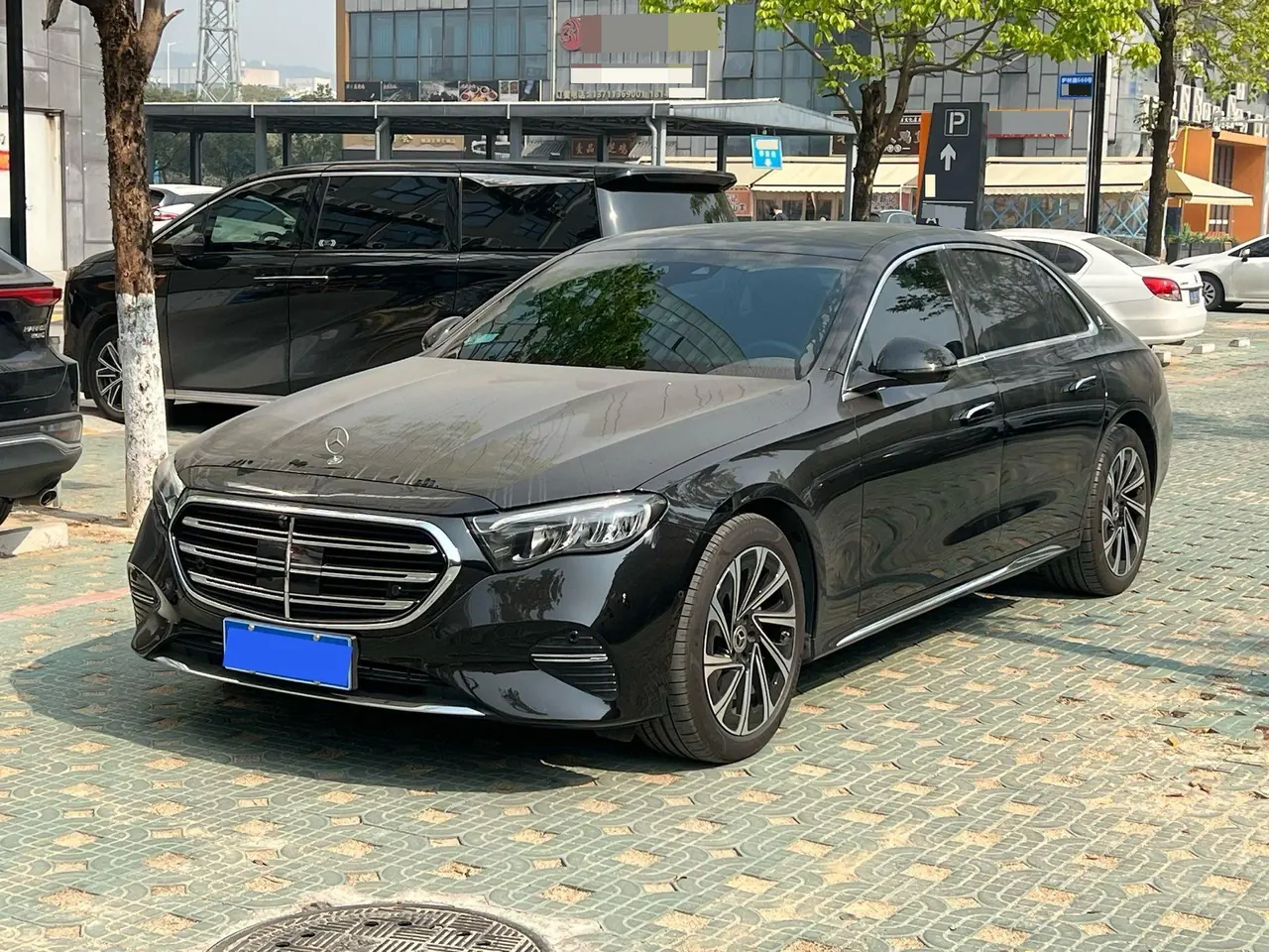 Mercedes Benz E Class 2025 E 300 L 48V 2.0T Luxury Automatic Gear - View 1