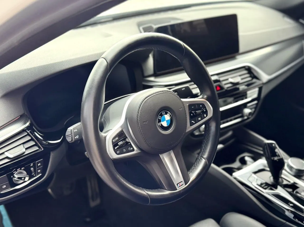 BMW 5 Series (Imported) 2021 525i 2.0T M Sports Suit Automatic Gear 10