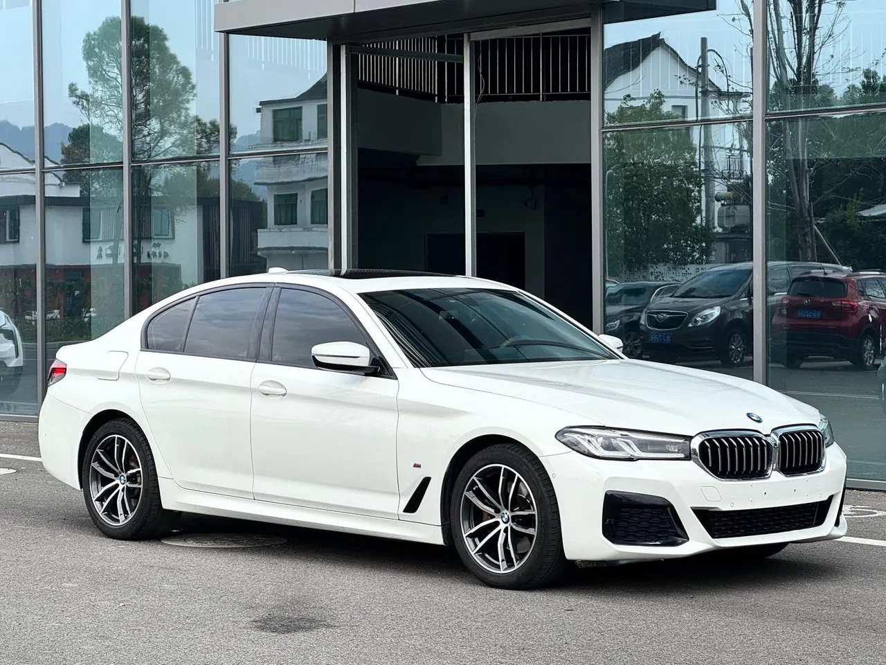 BMW 5 Series (Imported) 2021 525i 2.0T M Sports Suit Automatic Gear 3