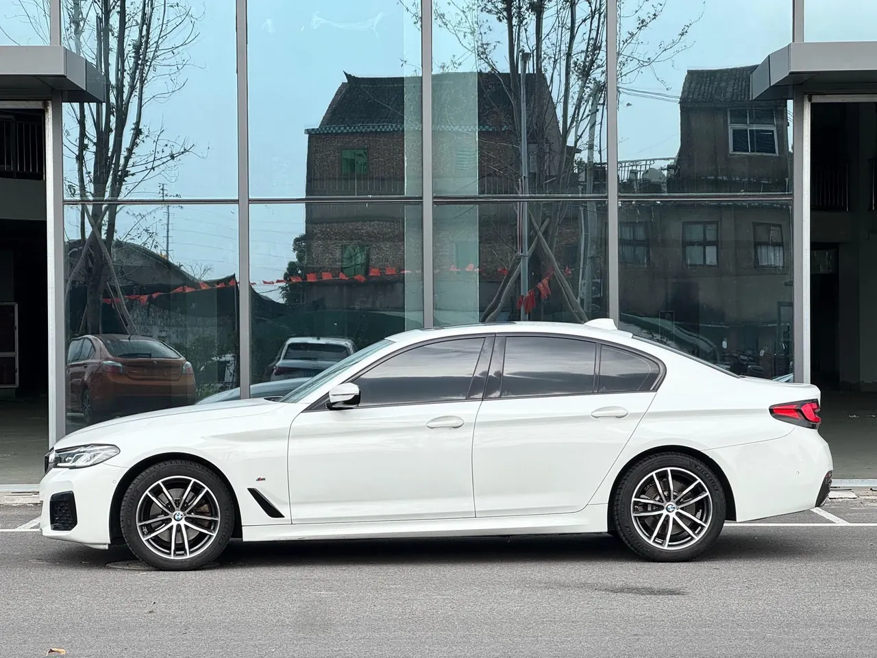 BMW 5 Series (Imported) 2021 525i 2.0T M Sports Suit Automatic Gear 5