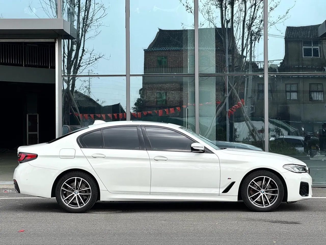 BMW 5 Series (Imported) 2021 525i 2.0T M Sports Suit Automatic Gear 7