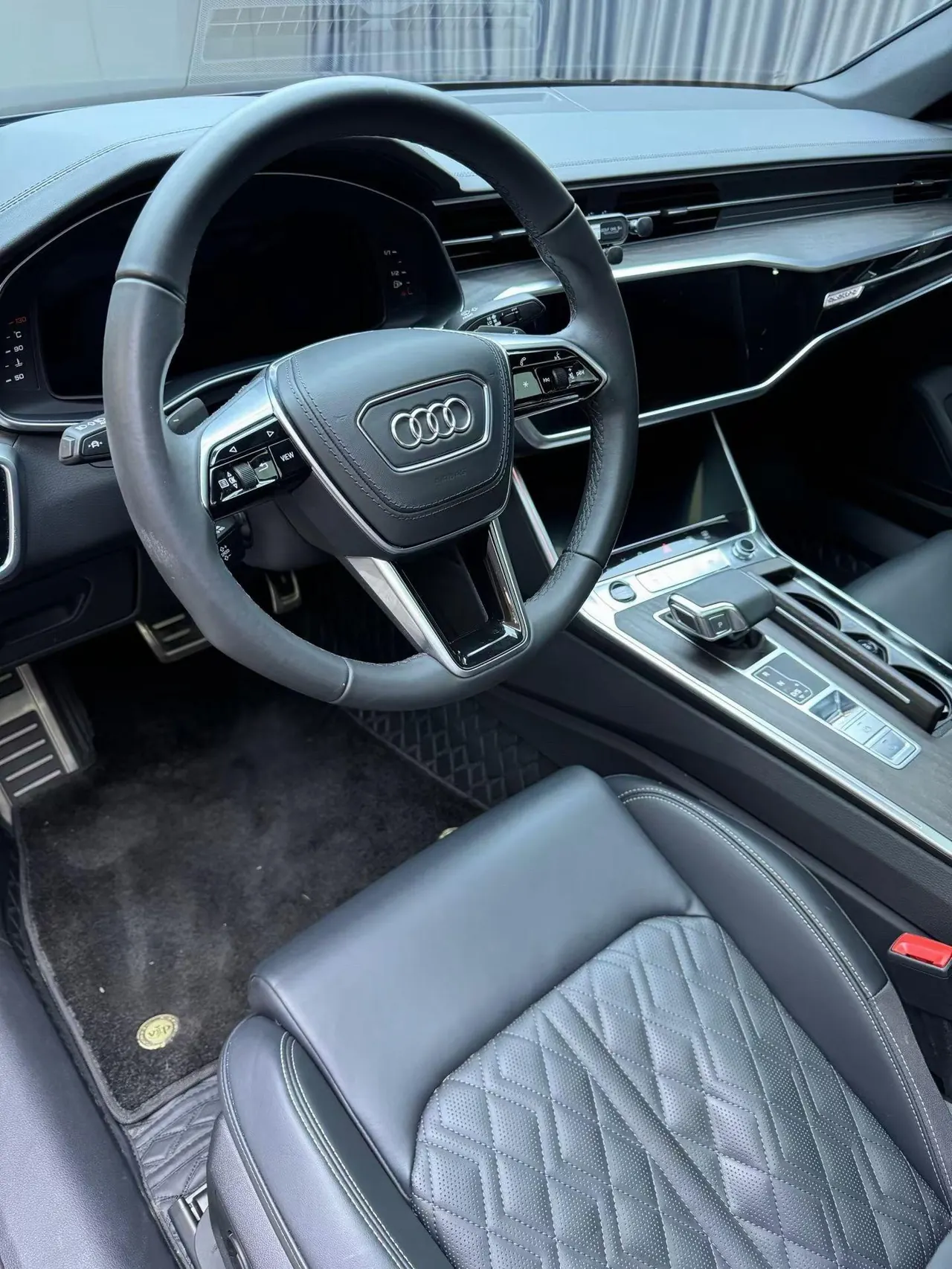 Audi 2024 A6L 2.0TFSI 45TFSI Selected Dynamic Automatic 3