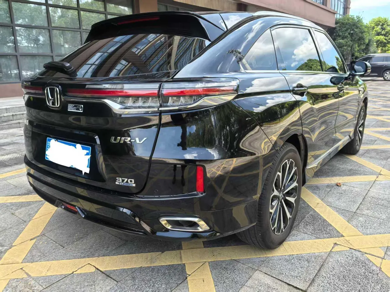 Honda 2024 UR-V 2.0T 370TURBO two-drive elegant version of automatic gear 5