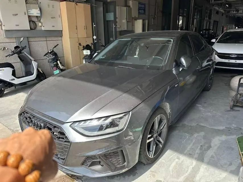Audi 2020 A4L 2.0TFSI 40TFSI Deluxe Dynamic Automatic - View 1