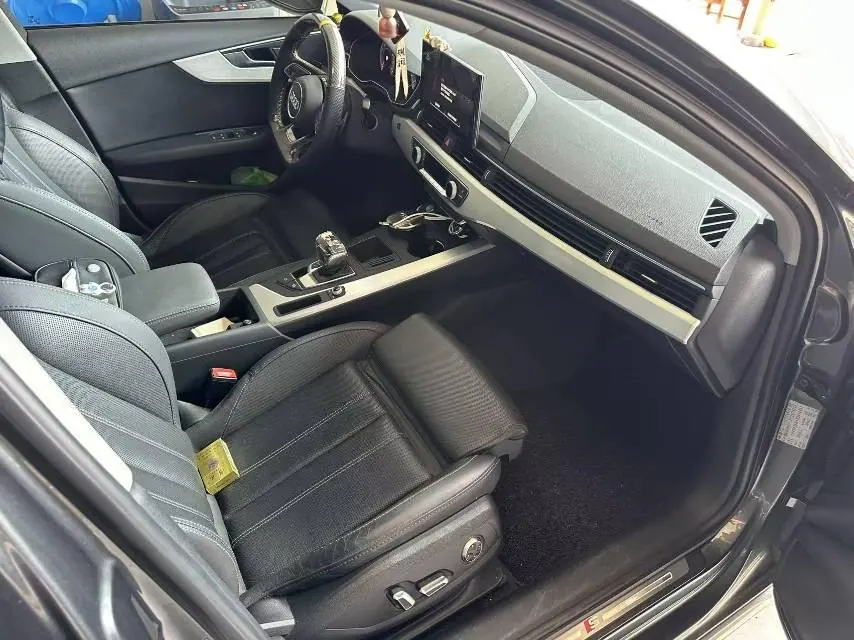 Audi 2020 A4L 2.0TFSI 40TFSI Deluxe Dynamic Automatic 5