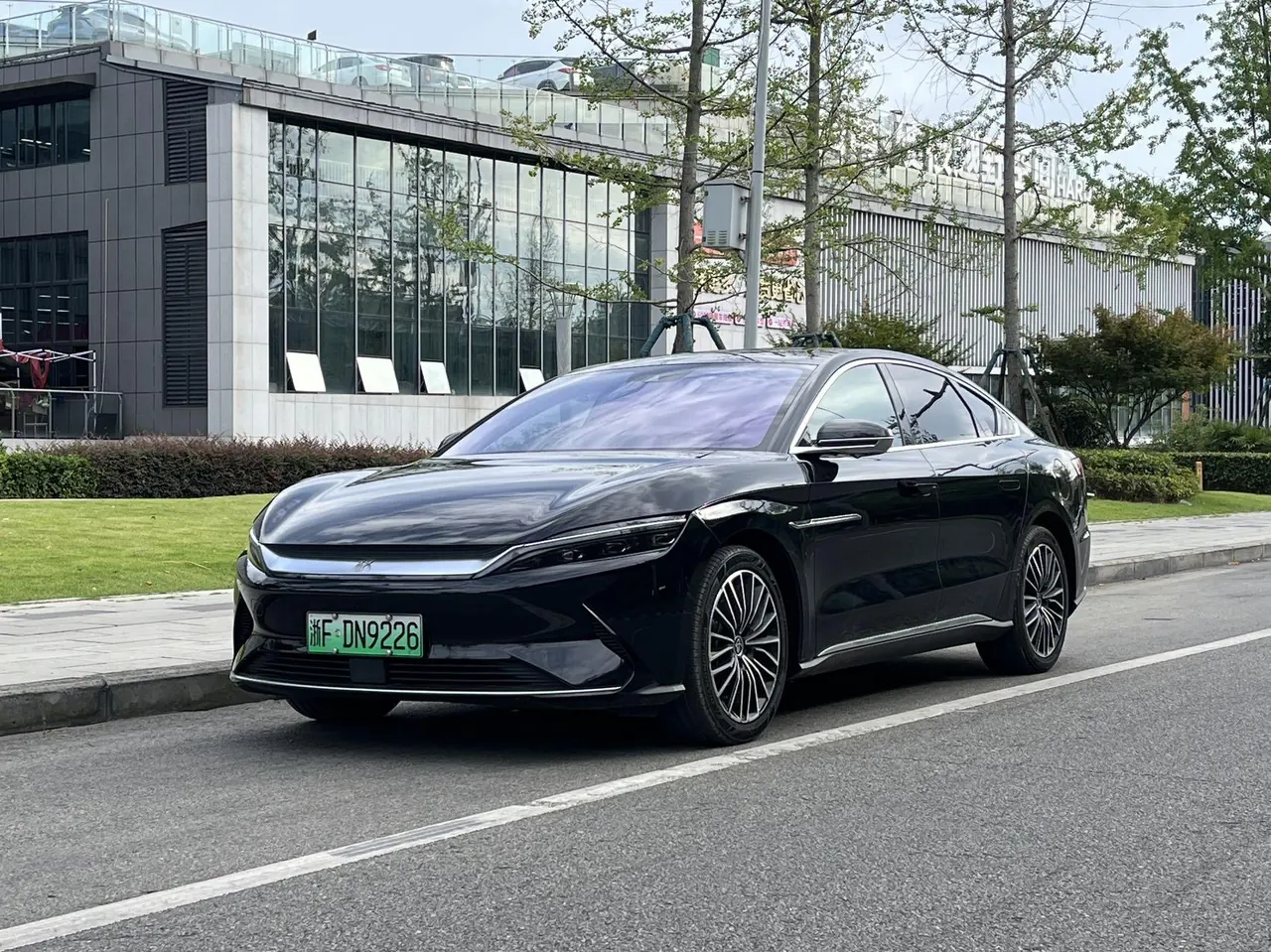 BYD 2020 Han Super Long Endurance Deluxe Automatic Transmission - View 1