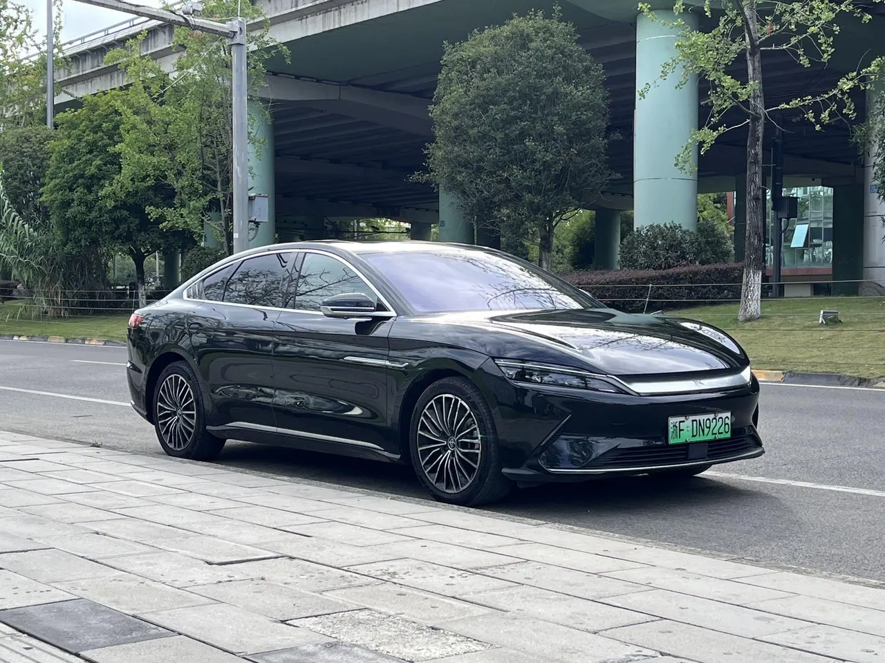 BYD 2020 Han Super Long Endurance Deluxe Automatic Transmission 3