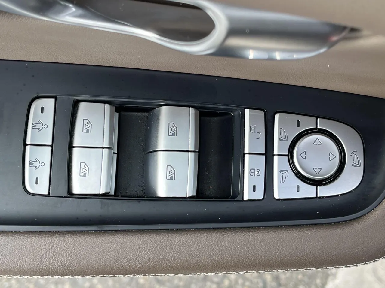 BYD 2020 Han Super Long Endurance Deluxe Automatic Transmission 9