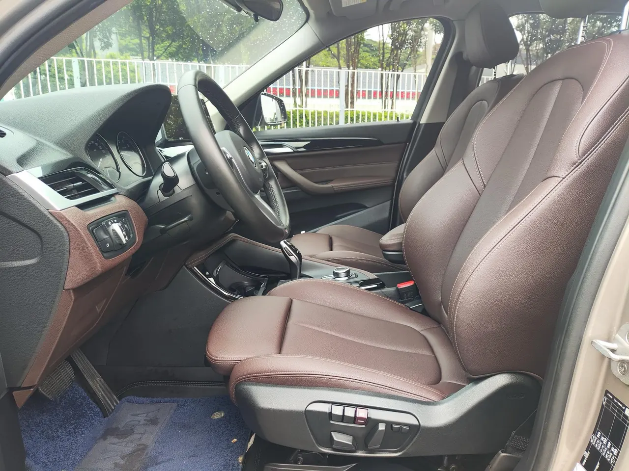 BMW 2020 X1 sDrive20Li 1.5T exclusive automatic gear 3