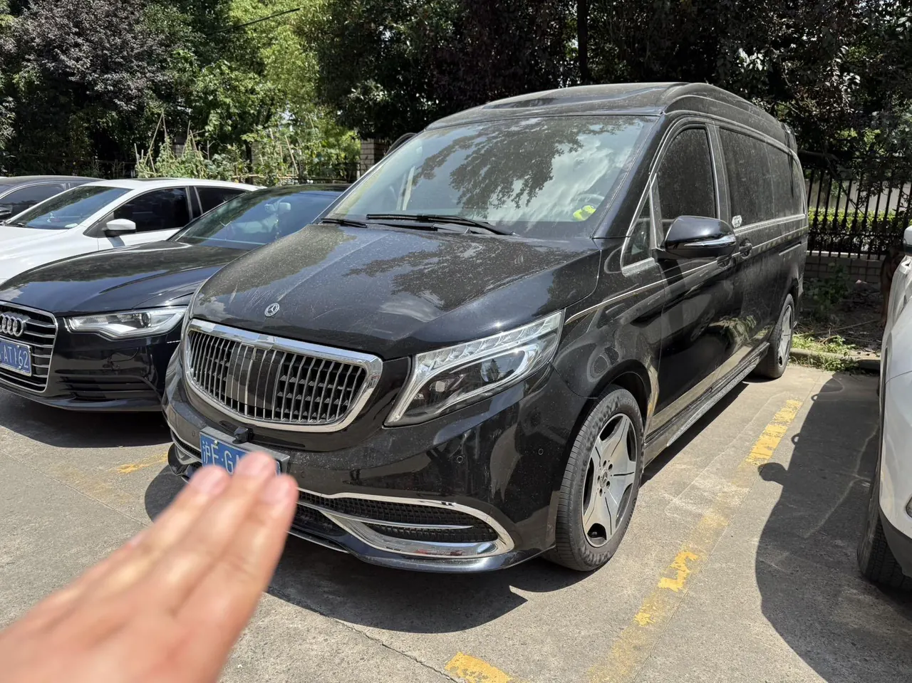 Mercedes Benz V 2020V 260 L 2.0T Deluxe Edition Automatic Gear - View 1