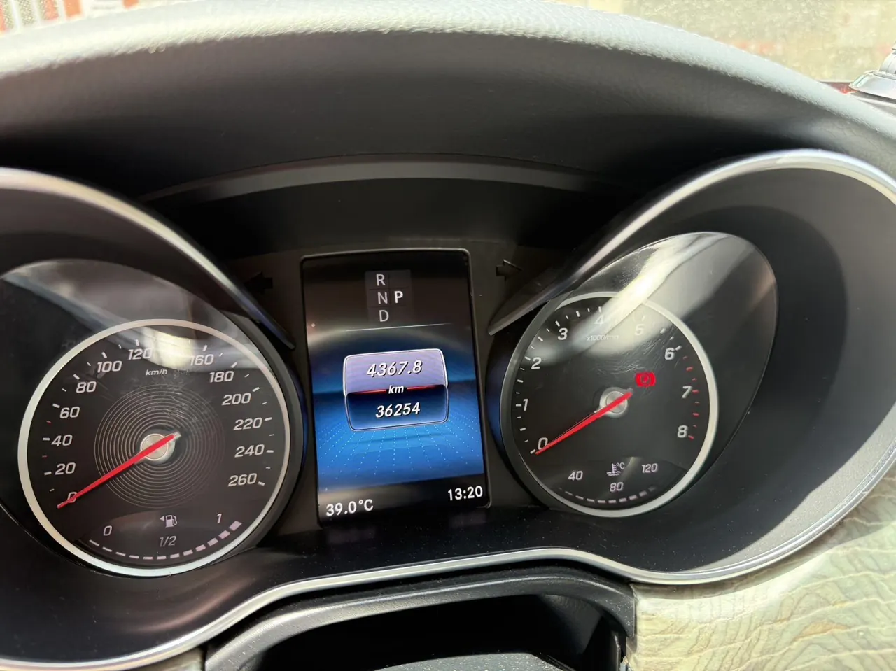 Mercedes Benz V 2020V 260 L 2.0T Deluxe Edition Automatic Gear 8