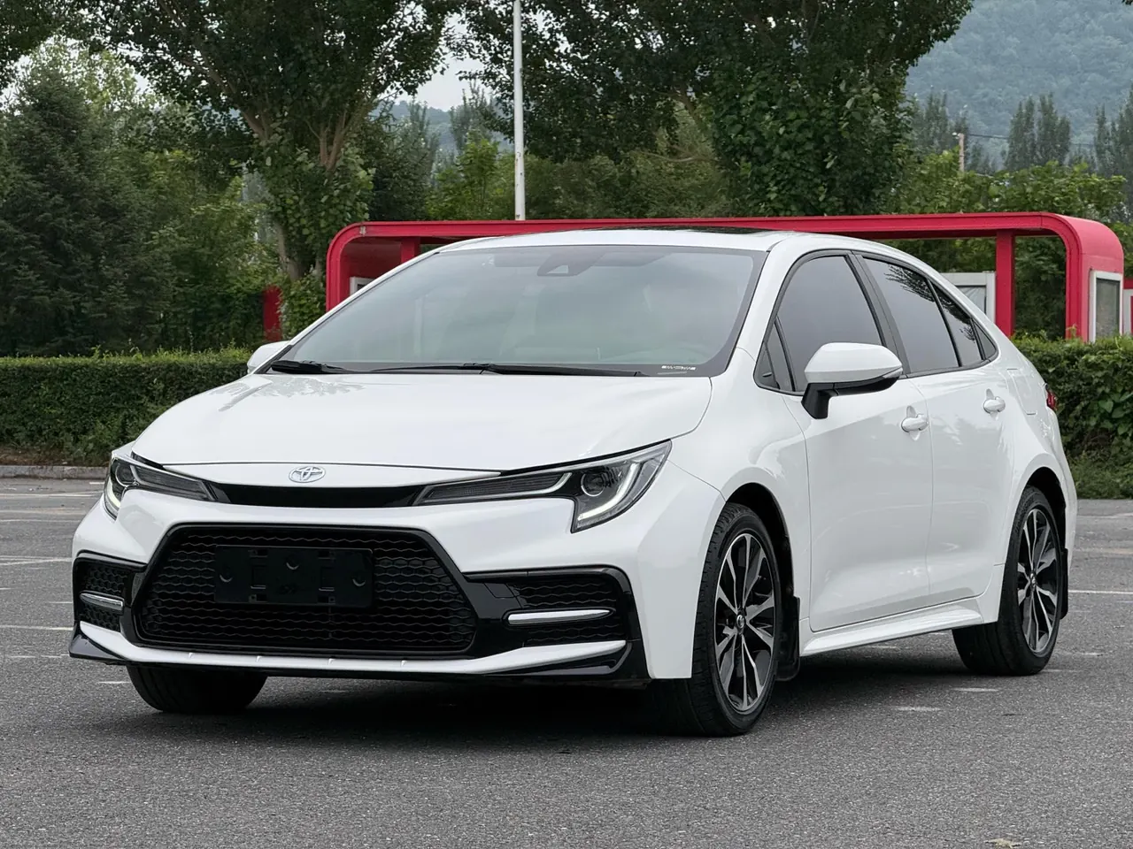 Open image lightbox: Toyota 2022 Lei Ling 1.2T Stepless 185T Sports Edition Automatic Gear