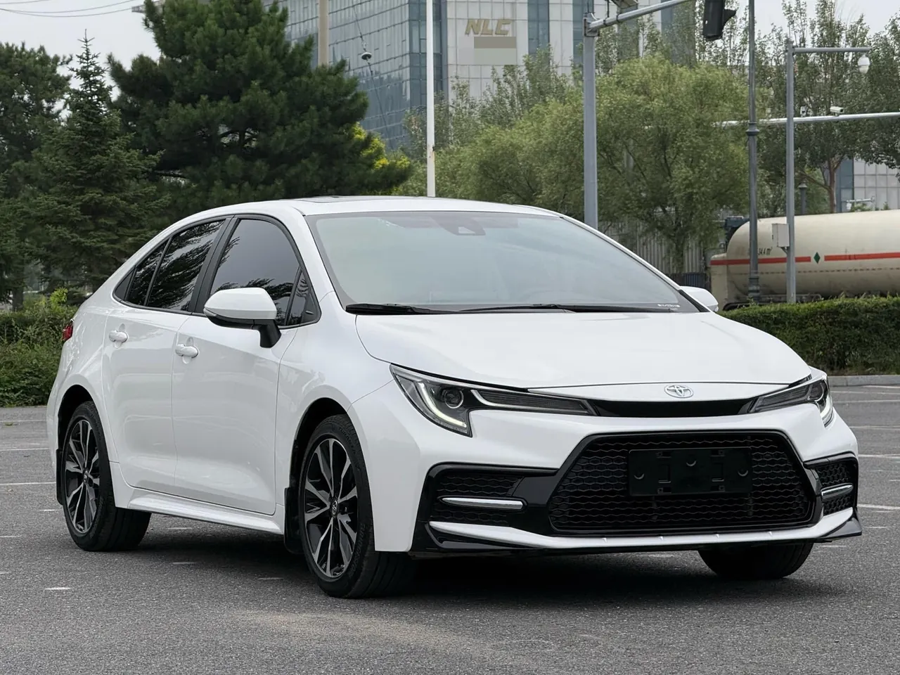 Toyota 2022 Lei Ling 1.2T Stepless 185T Sports Edition Automatic Gear 3