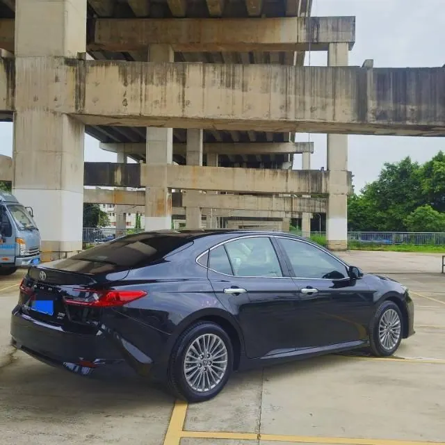 Toyota 2025 Camry Dual Engine 2.0HG Stepless Brilliant Edition Automatic Gear 4