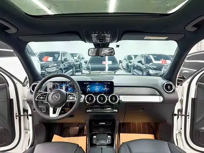 Mercedes Benz GLB 2023 GLB 200 Dynamic 9