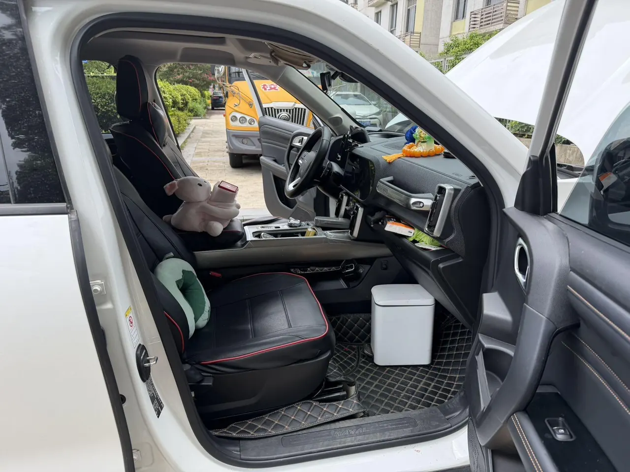 Haval 2022 big dog 1.5T two-wheel drive Labrador version automatic gear 6