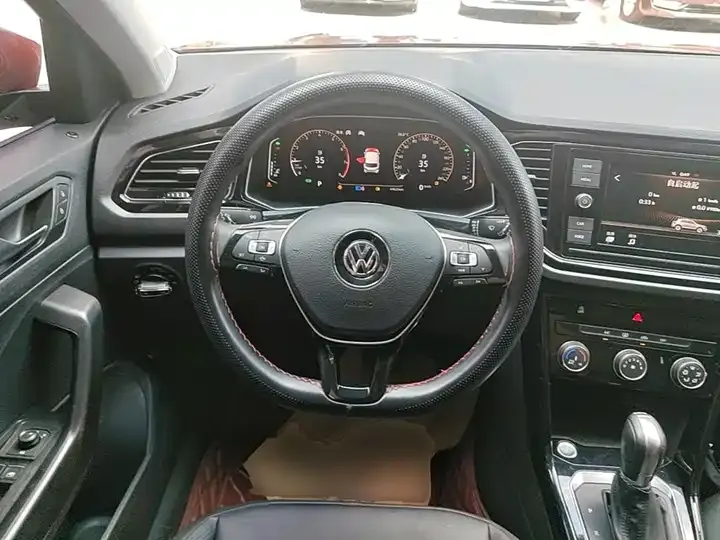 T-ROC 2020 280TSI DSG Front-Wheel-Drive Comfort Model 11