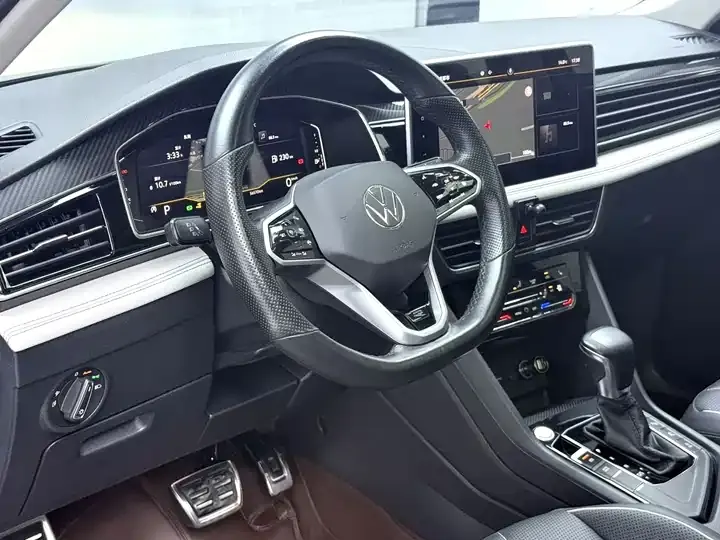 Tiguan L 2023 330TSI Automatic Two-Drive R-Line Enjoy Edition 2