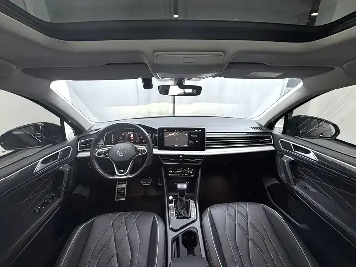 Tiguan L 2023 330TSI Automatic Two-Drive R-Line Enjoy Edition 6