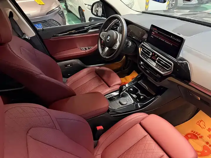 BMW X3 2022 Changed 2 xDrive30i Leading M Obsidian Night Suit 4