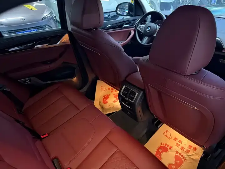 BMW X3 2022 Changed 2 xDrive30i Leading M Obsidian Night Suit 6