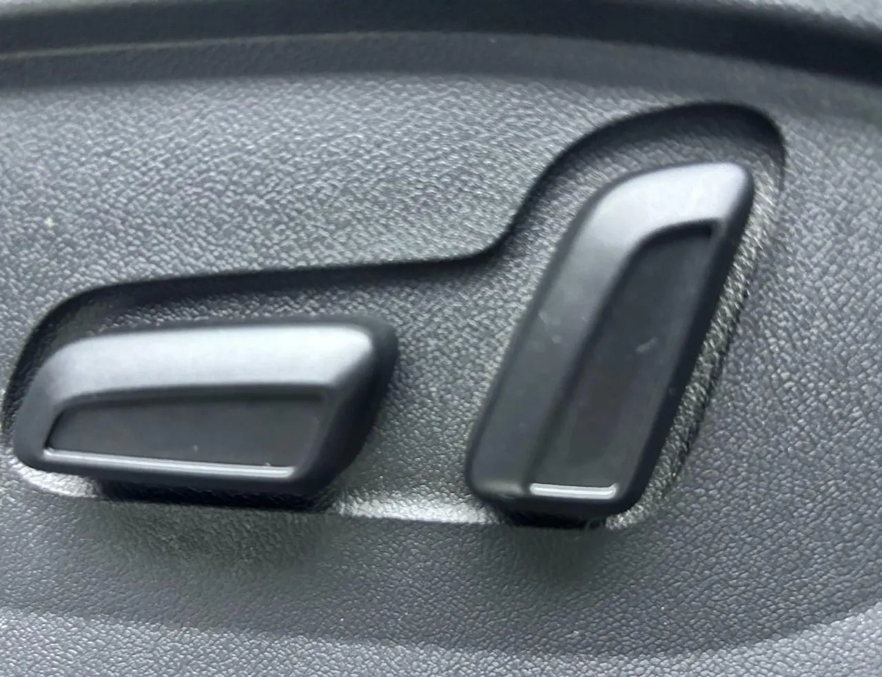 Audi 2021 Q2L 1.4TFSI 35TFSI Deluxe Elegant Automatic 11