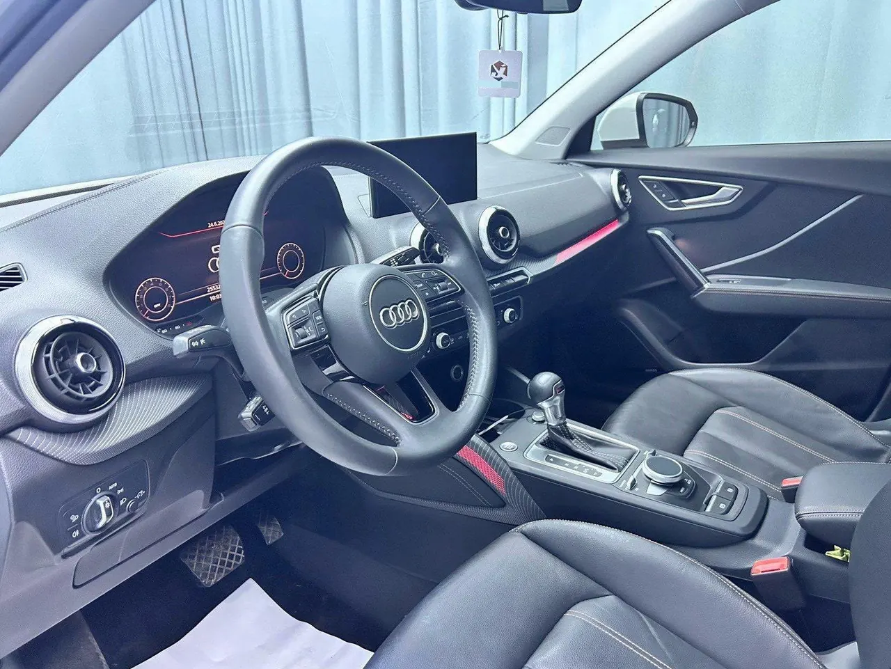 Audi 2021 Q2L 1.4TFSI 35TFSI Deluxe Elegant Automatic 14