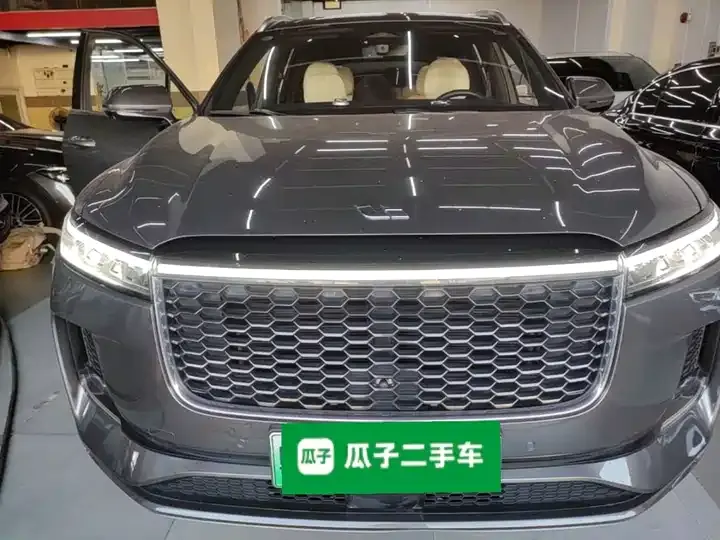 Li ONE 2021 extended 6-seat version 3