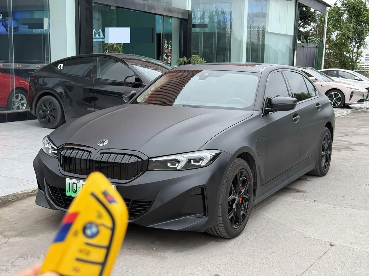 BMW 2022 i3 eDrive 35L automatic gear 3
