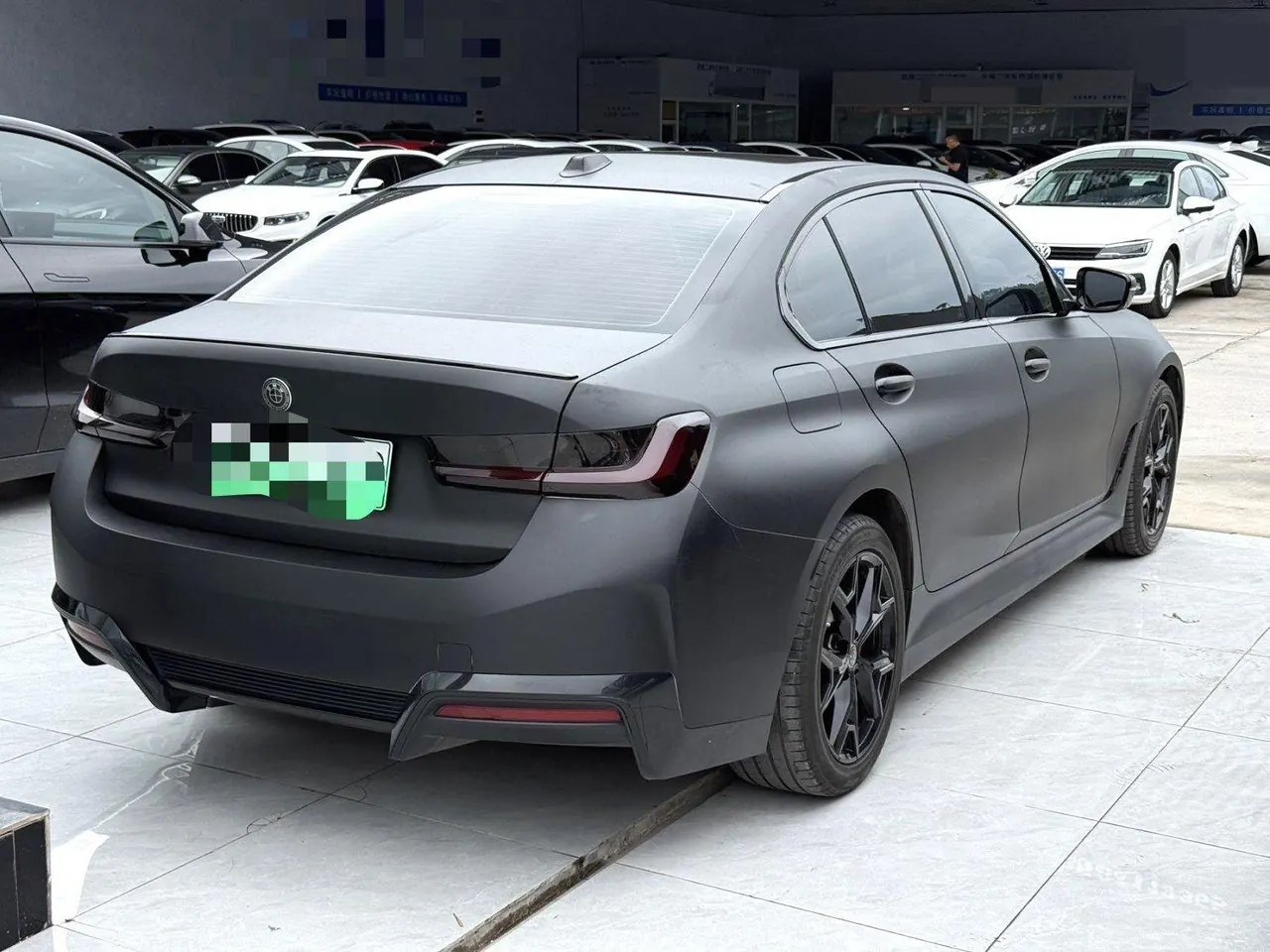 BMW 2022 i3 eDrive 35L automatic gear 9