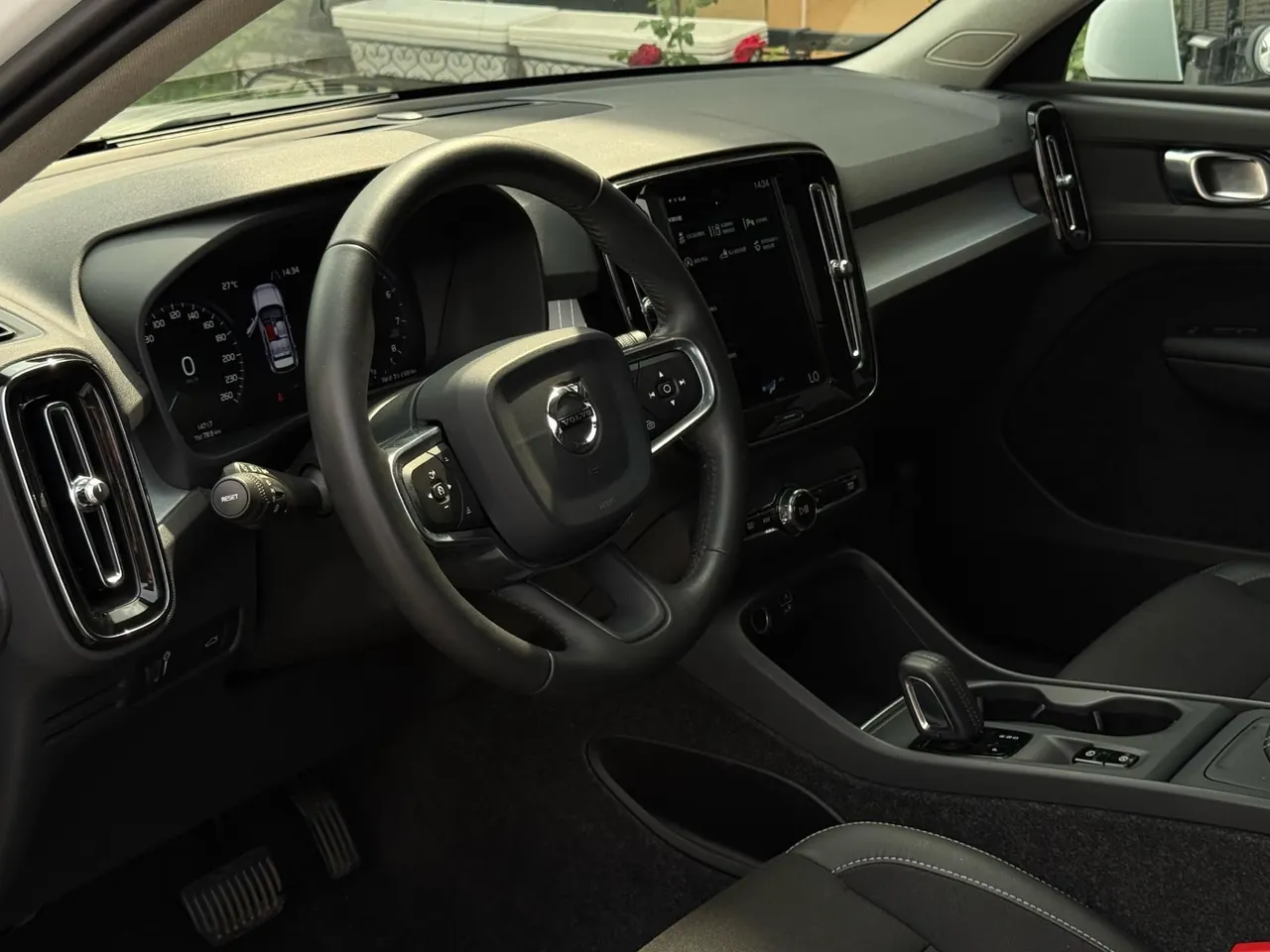 Volvo 2020 XC40 1.5T T3 Smart Fashion Edition Automatic Gear 4
