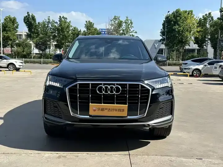 Open image lightbox: Audi Q7 2023 45 TFSI quattro S line Sport
