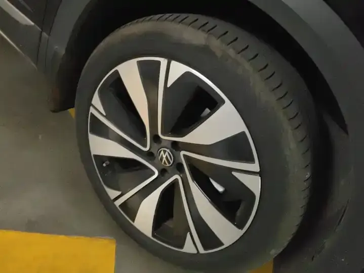 The 2023 model is changed to 380TSI four-wheel-drive luxury version Pro 7 seats. 6