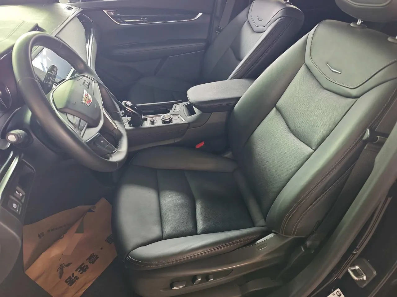 Cadillac 2020 XT5 2.0T 28T Luxury Automatic Gear 3