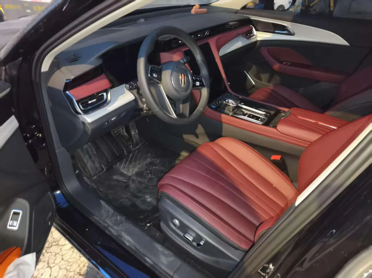 HongQi 2025 H5 PHEV 1.5T 170 Super Hybrid Automatic Gear 5