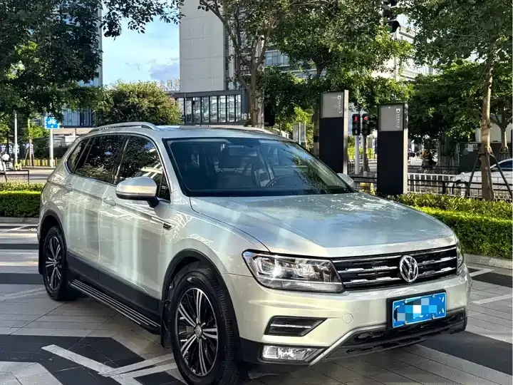 Tiguan L 2020 330TSI Automatic Two-Drive Panoramic Comfort Edition VI 2