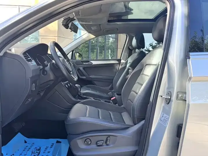 Tiguan L 2020 330TSI Automatic Two-Drive Panoramic Comfort Edition VI 5