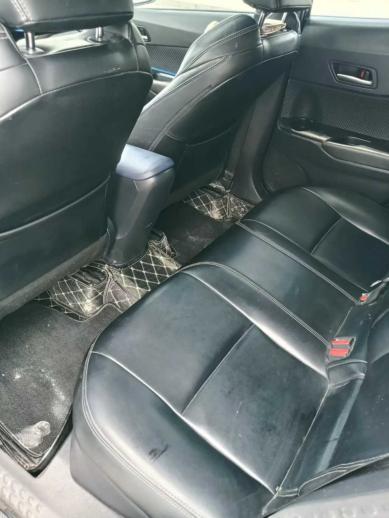 Toyota 2020 C- HR 2.0 stepless elite version of automatic transmission 3