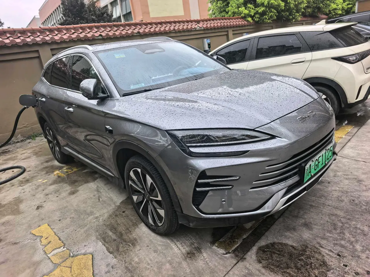 BYD Song PLUS New Energy 2025 Song PLUS DM-i 1.5 Stepless Smart Driving Edition 112KM Honorable Automatic Gear 3