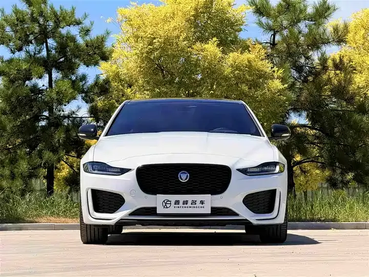 Jaguar XEL 2025 2.0T 250PS R-DYNAMIC 90th Anniversary Collection Edition 2
