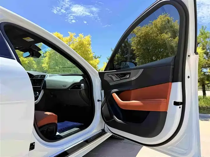 Jaguar XEL 2025 2.0T 250PS R-DYNAMIC 90th Anniversary Collection Edition 9