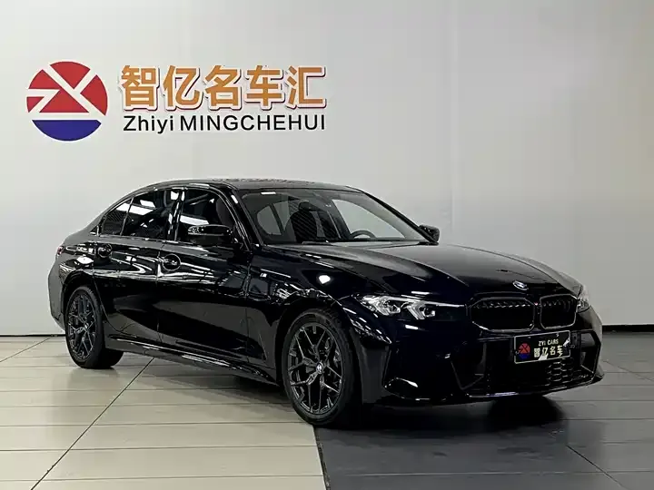 BMW 3 Series 2025 330Li M Sports Obsidian Night Suit 3