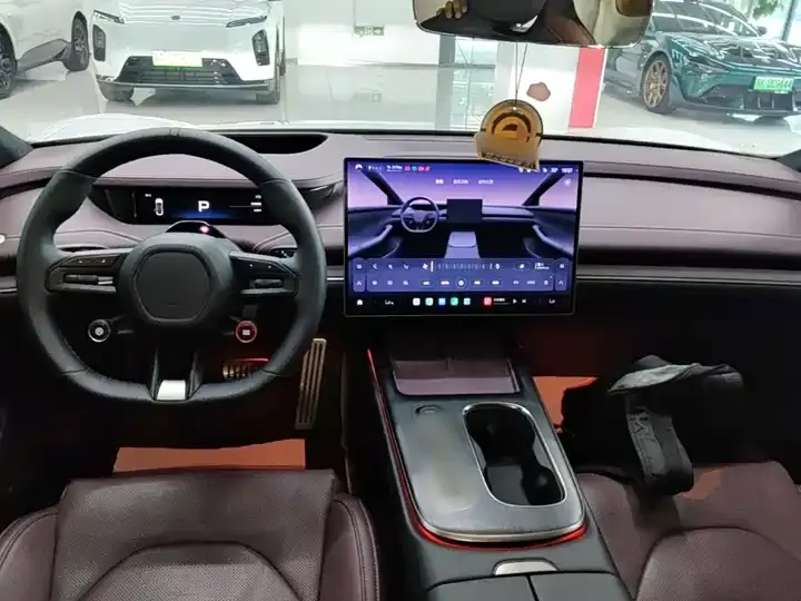 MI SU7 2024 four-wheel drive long endurance high-end smart driving Max version 6